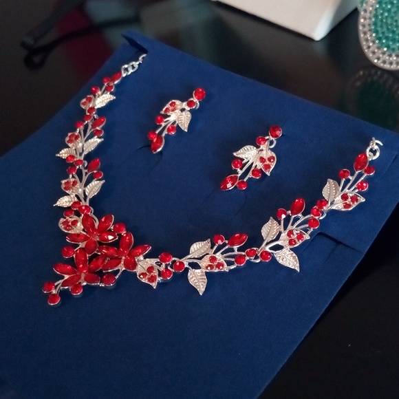 Red Floral Formal Jewelry Set - Picture 3 of 4
